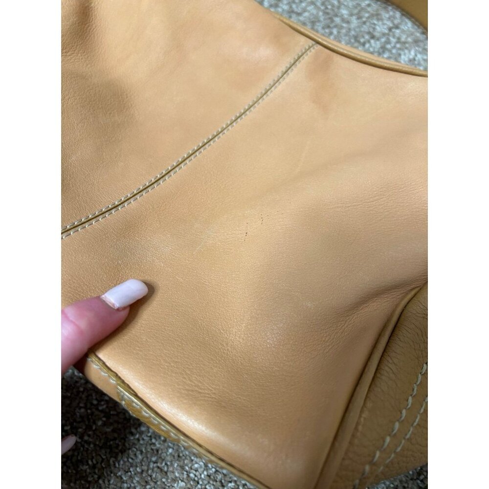 Tod's Leather Shoulder Bag/purse hobo style zip top cognac/tan slouchy stitched - Picture 11 of 11